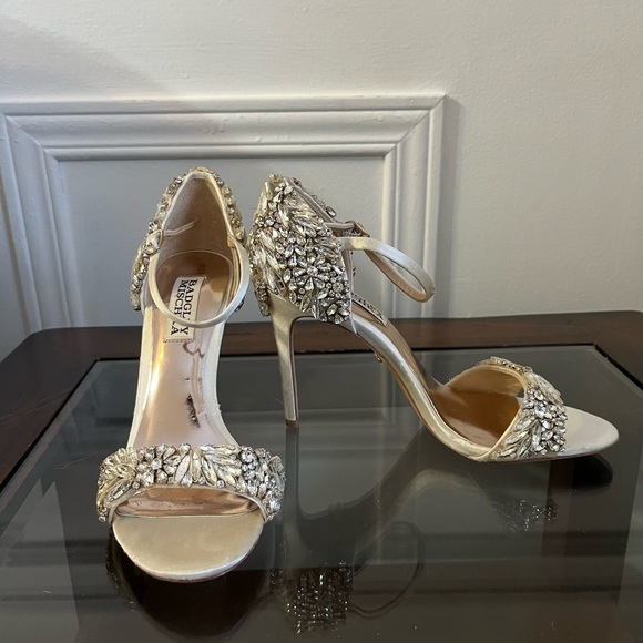 Badgley Mischka Tampa Embellished Stiletto Wedding Heel - Picture 4 of 10